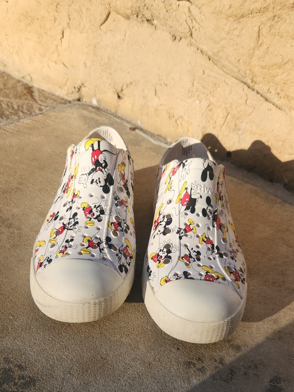 Native Disney Mickey Mouse Jefferson Slip On Shoes Size 3